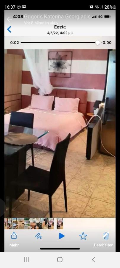 Petro'S Apartments Nea Karvali Esterno foto